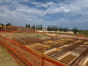 fondamenta scuola Campodelfice di Roccella