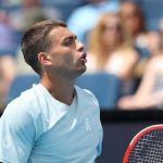 Cobolli rimonta Comesana nell’esordio agli Us Open, Bellucci travolge Piros