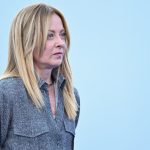 Meloni “Il governo tiene la barra dritta e non scappa”
