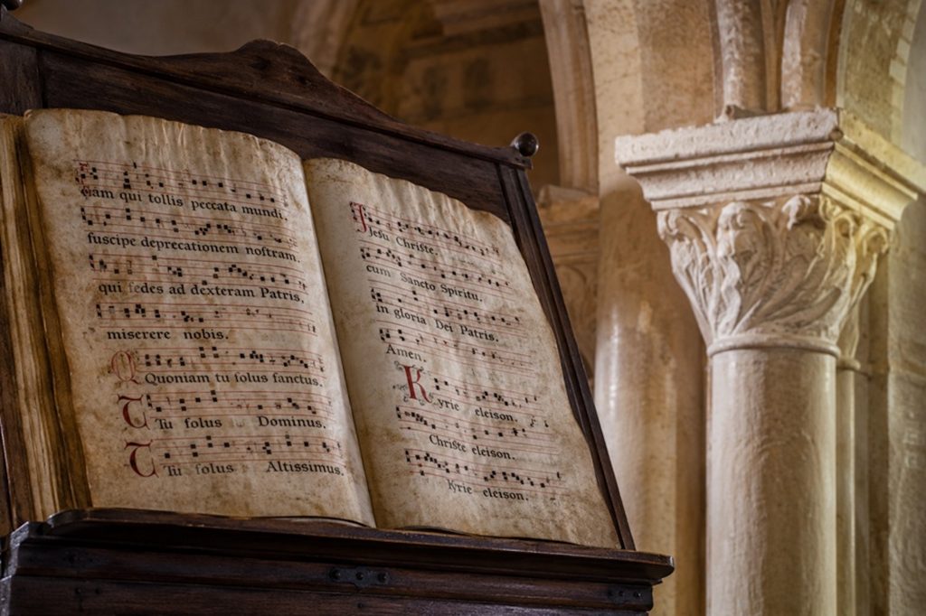 Antico spartito di canto gregoriano