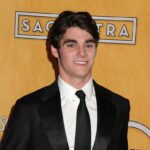 Morto a 34 anni RJ Mitte, il Walter White JR. di “Breaking Bad”